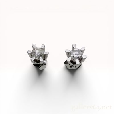 Pair of Pt850 Platinum and Diamond Solitaire Stud Earrings
