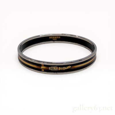 Vintage Hermes Narrow Enamel Bangle with Belt and Buckle Motif