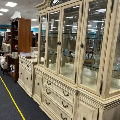 Sale Photo Thumbnail #42