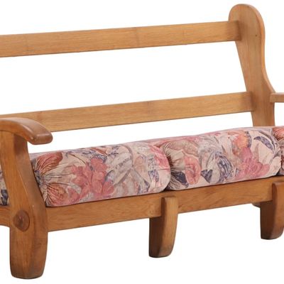 HEAVY OAK OPEN ARM SOFA WITH LOOSE CUSHION UPHOLSTERY C 1965.