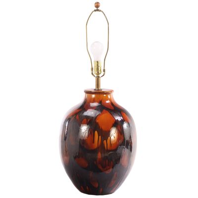 A LARGE CERAMIC TABLE LAMP ATTRIBUTED TO ROYAL HAEGER.