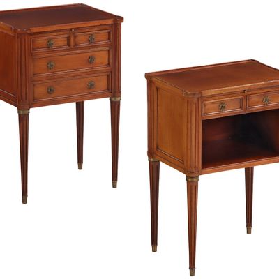 PAIR OF CABINET MADE MAHOGANY TABLES OR NIGHT STANDS HAVING LEATHER PULL OUT SLIDES AND FLUTED