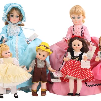 28 MADAME ALEXANDER DOLLS IN ORIGINAL BOXES, INCLUDING SOUND OF MUSIC AND LITTLE WOMEN DOLLS C