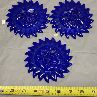 3 dept 56 sun catchers smiling face cobalt 4 1/2"