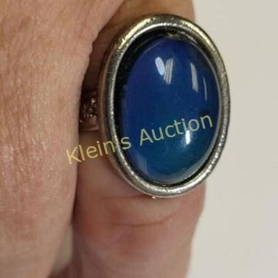 vtg mood ring changes color blues green gray