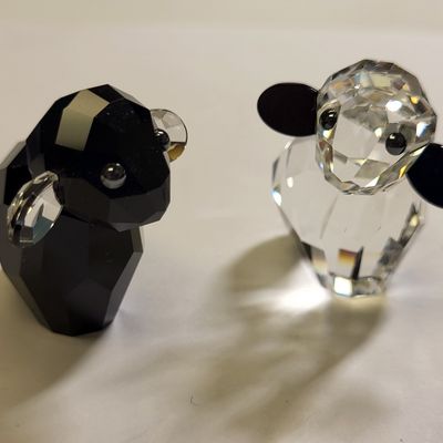 Sale Photo Thumbnail #38: swarovski pioneers ebony & white sheep set