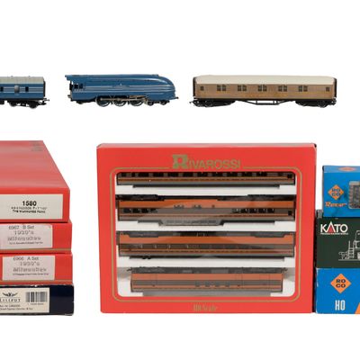 Sale Photo Thumbnail #402: HO Scale Model Train Assortment