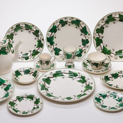 Sale Photo Thumbnail #221: Wedgwood Napoleon Ivy China Service