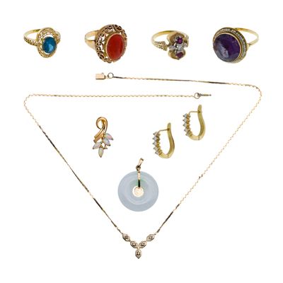 Sale Photo Thumbnail #480: 14k Yellow Gold Jewelry Assortment