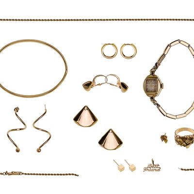 Sale Photo Thumbnail #451: 14k Yellow Gold Jewelry Assortment