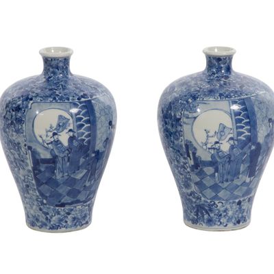 Sale Photo Thumbnail #302: Chinese Meiping Vases