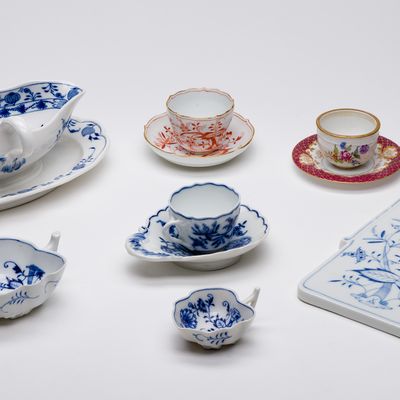 Sale Photo Thumbnail #199: Meissen Porcelain Assortment