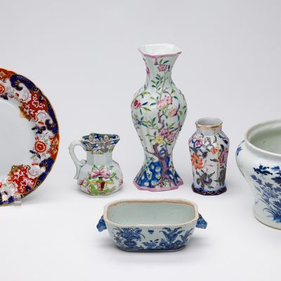 Sale Photo Thumbnail #194: English Chinoiserie Pottery Assortment