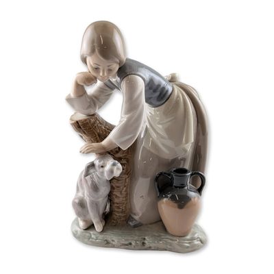 Lladro Caress and Rest Porcelain Figurine