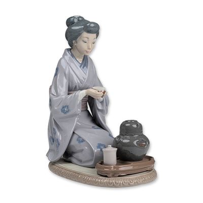Lladro Porcelain Figurine, August Moon 01005122