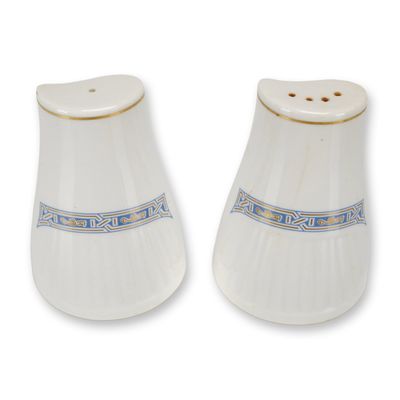 2pc Wedgwood Hotelware Insignia Pattern Salt and Pepper Shakers