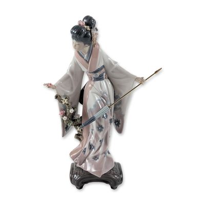 Lladro Porcelain Figurine, Teruko 1001451