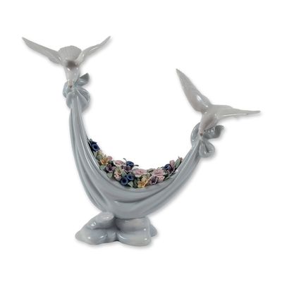 Lladro Glossy Porcelain Figurine, Petals of Peace 1006579