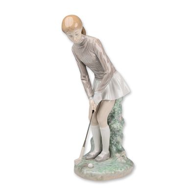 Lladro Porcelain Figurine, Lady Golfer 01004851