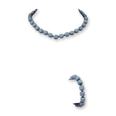 A Two-Piece Set of Marbled Blue and White Glass Bead Jewelry