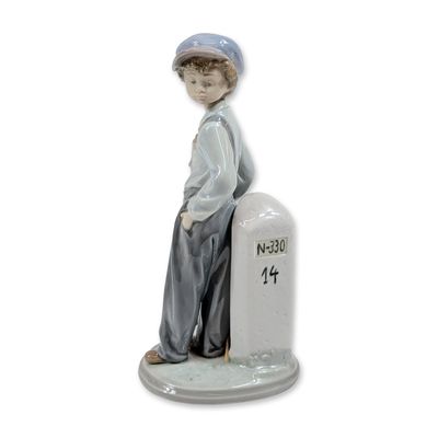 Lladro The Wanderer Porcelain Figurine 5400