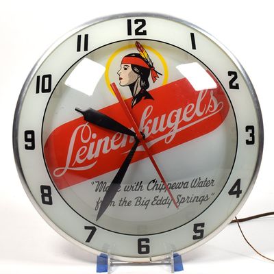 Sale Photo Thumbnail #520: Leinenkugels 1950s Glass Double Bubble Clock SHARP