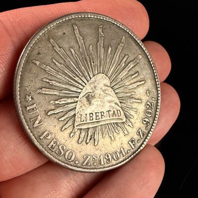 1901 MX Silver 1 Peso Cap and Rays Zacatecas Mint