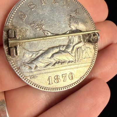 Spanish Silver 5 Pesetas Coin Brooch Dated 1870