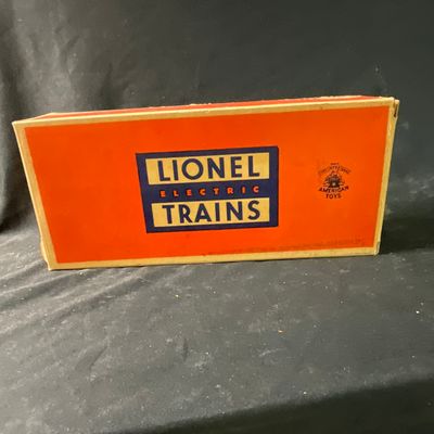Sale Photo Thumbnail #97: Lionel No. 154 Automatic Road Crossing Signal with No. 154C Track Connector and Original Box