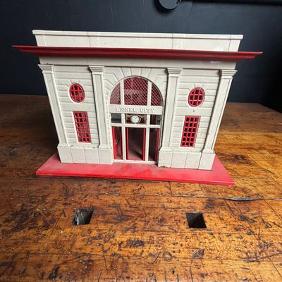 Sale Photo Thumbnail #194: Lionel No. 115 Lionel City Automatic Passenger Station