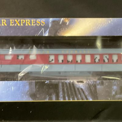 Sale Photo Thumbnail #4: Lionel O-Gauge The Polar Express Diner Car Model 6-25134 in Original Box