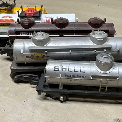 Sale Photo Thumbnail #121: A Group of Five Lionel O Gauge Tank Cars including Shell and Sunoco Examples