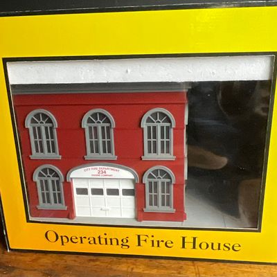 Sale Photo Thumbnail #187: RailKing by MTH Electric Trains O-Gauge Operating Fire House Item No. 30-9102