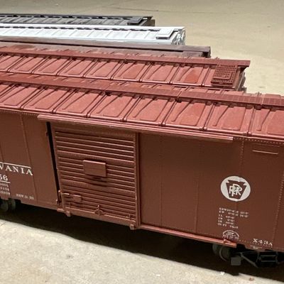 Sale Photo Thumbnail #128: Four Pennsylvania Railroad O Scale Model Boxcars