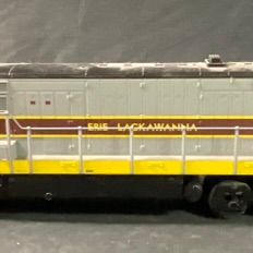 Sale Photo Thumbnail #96: Lionel O Gauge EMD SD45 Diesel Locomotive Erie Lackawanna 3304
