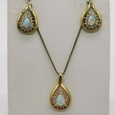 Opal Teardrop Gold Tone 925 Necklace Set