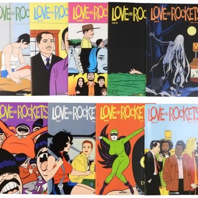 Sale Photo Thumbnail #135: 9-Love and Rockets Fantagraphics Lot