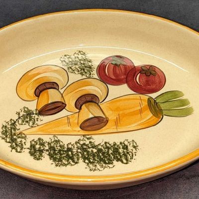 Vintage Casserole Dish Los Angeles Potteries USA 600