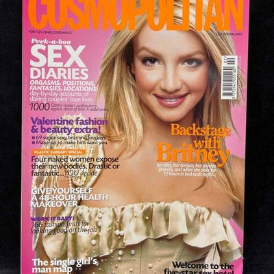 Cosmopolitan UK Magazine February 2002 Backstage With Brittany