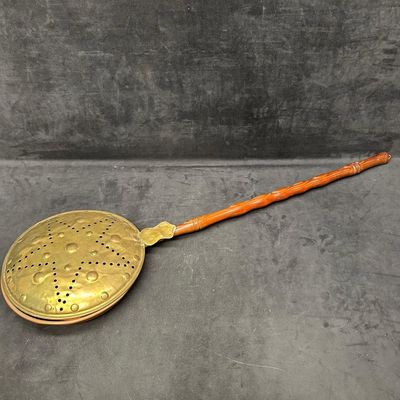 Brass and Copper Bed Warmer with Turned Wood Handle Star Pattern Lid