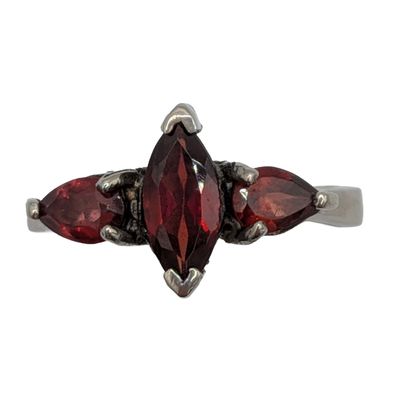 Sterling Silver Garnet 3 Stone Ring Size 8.25