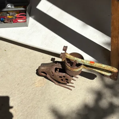 Sale Photo Thumbnail #82: folk art duck