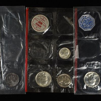 Sale Photo Thumbnail #125: (5) 1961 PARTIAL MINT SETS MISSING 50C & 1 CENT