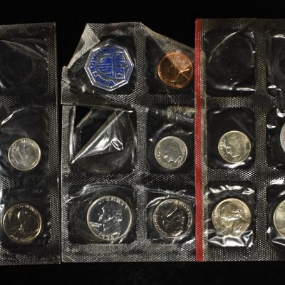 Sale Photo Thumbnail #121: 1960, 58 & (3) 59 PARTIAL MINT SETS