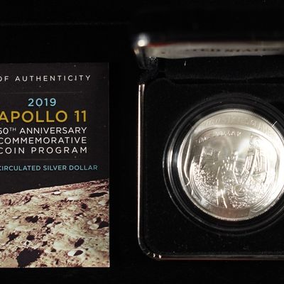 2019-P $1 COMMEM APOLLO 11
