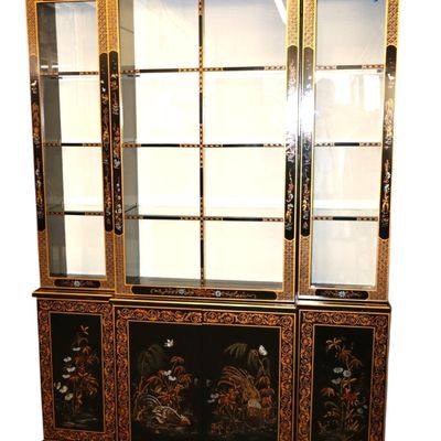 Sale Photo Thumbnail #30: VTG Habersham Sg Chinoiserie 3-Dr Lighted China Cabinet