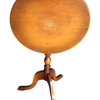 Sale Photo Thumbnail #164: Clare VTG Maple Tilt Top Petite Round Stand
