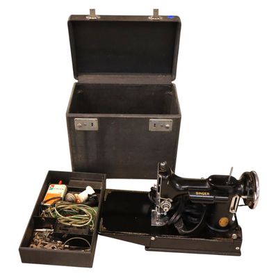 Sale Photo Thumbnail #276: Vtg Singer 221 Centennial Sewing Machine Case AE006243