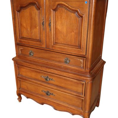 Sale Photo Thumbnail #62: VTG FR JB Vansciver Fitted Walnut Chest Orig Fin