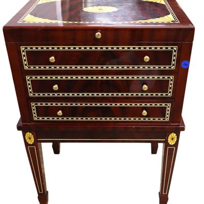 Sale Photo Thumbnail #47: IT Burl Mahog Inlay 1-Dr Lift Top Humidor Orig Fin